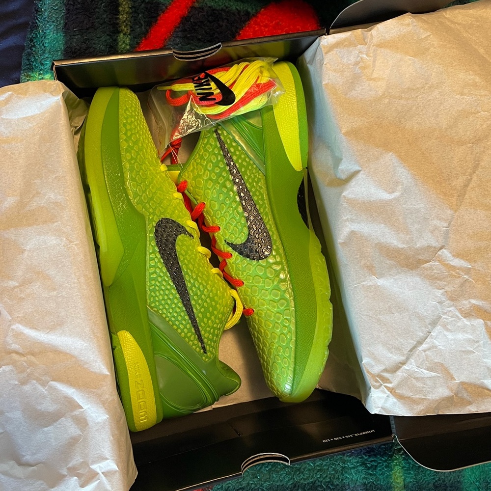Kobe 6 Grinch Protro 2020
